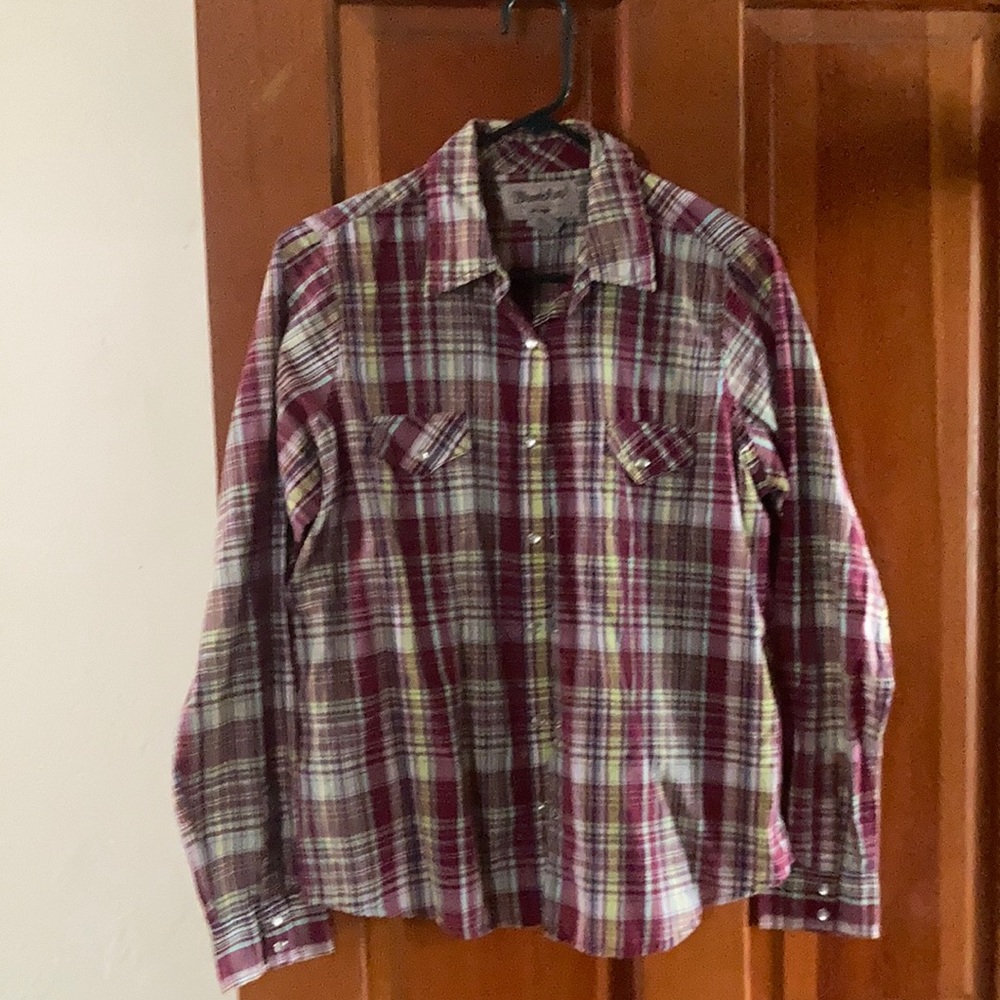 Wrangler button up shirt